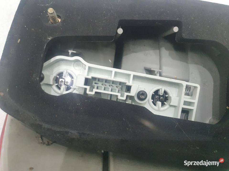 LAMPA PRAWY TYŁ MERCEDES W202 osobowe wielkopolskie sprzedam
