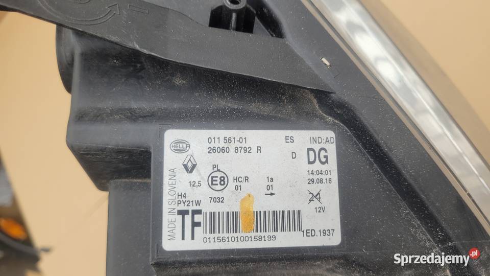 RENAULT TWINGO III LEWY REFLEKTOR LAMPA LEWA osobowe Części samochodowe Ruda Śląska