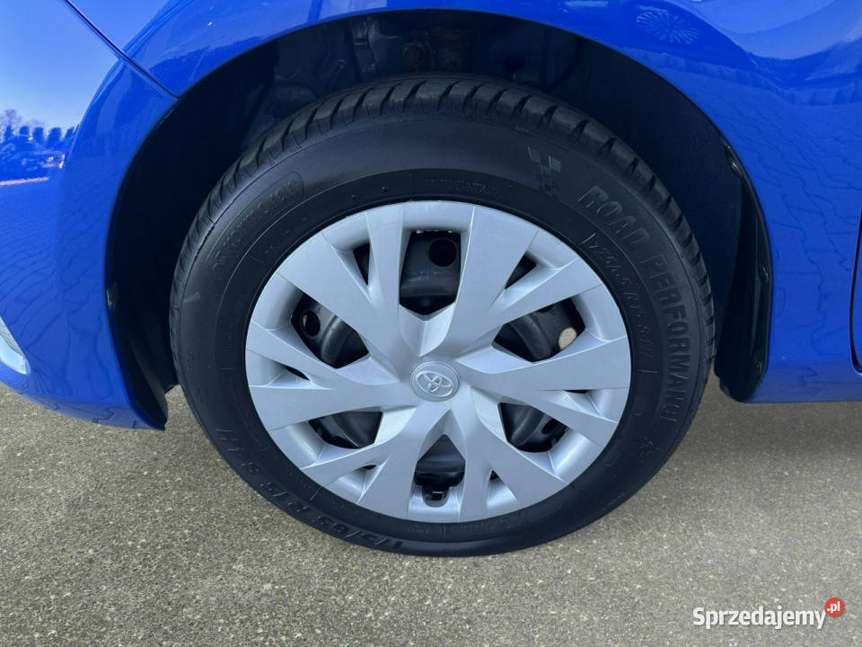 Toyota Yaris 15VVTiE 111 M6 2019 r salon Yaris małopolskie Myślenice