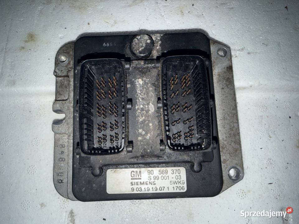 KOMPUTER STEROWNIK SILNIKA OPEL VECTRA B 18 GM osobowe wielkopolskie Ostrów Wielkopolski