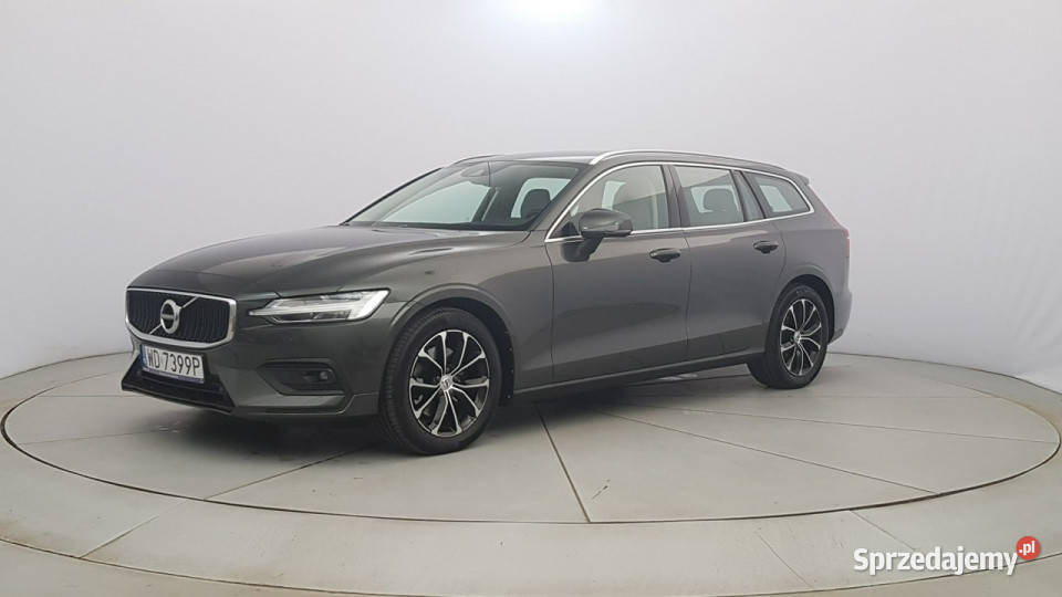 Volvo V60 B4 D Momentum Pro Z Polskiego Salonu światła przeciwmgielne Warszawa