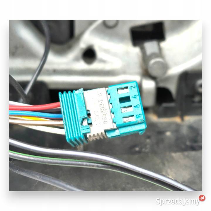 LUSTERKO Audi A4 B9 1524r PRAWE PASAŻERA 14 Chełm
