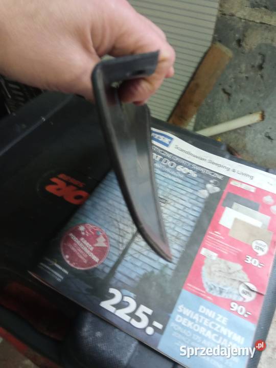 DACIA DUSTER PRAWA LISTWA BŁOTNIKA PRZÓD nieuszkodzony łódzkie