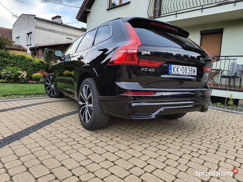 Zjawiskowe Volvo XC60 20242023r 9950 B5250 aluminiowe felgi Kraków