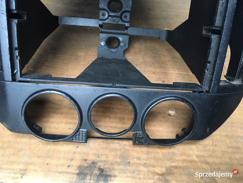 Panel środkowy kratki nawiewu Polo 4 6Q0858069L pomorskie Chojnice sprzedam