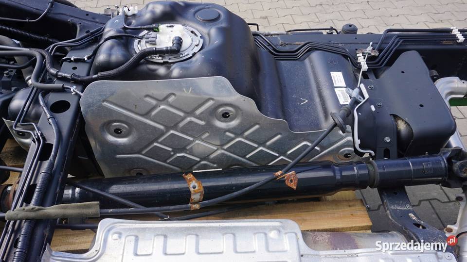 ZBIORNIK PALIWA BAK INFINITI QX80 2010 osobowe wielkopolskie Nowy Tomyśl