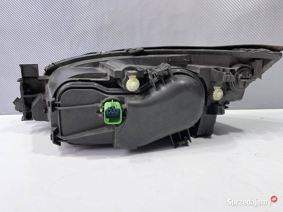 FORD MONDEO MK3 PRAWA LAMPA PRZÓD