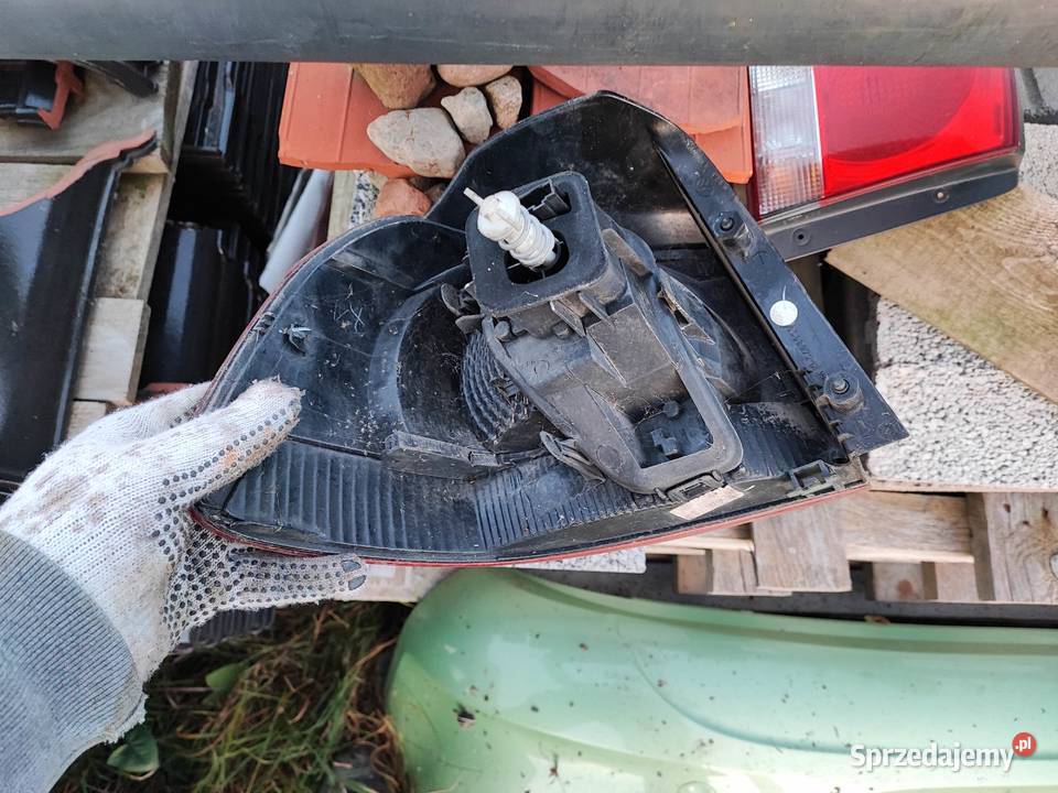 Golf 6 tyl zderzak lakier LA7T belka lampy sprzedam