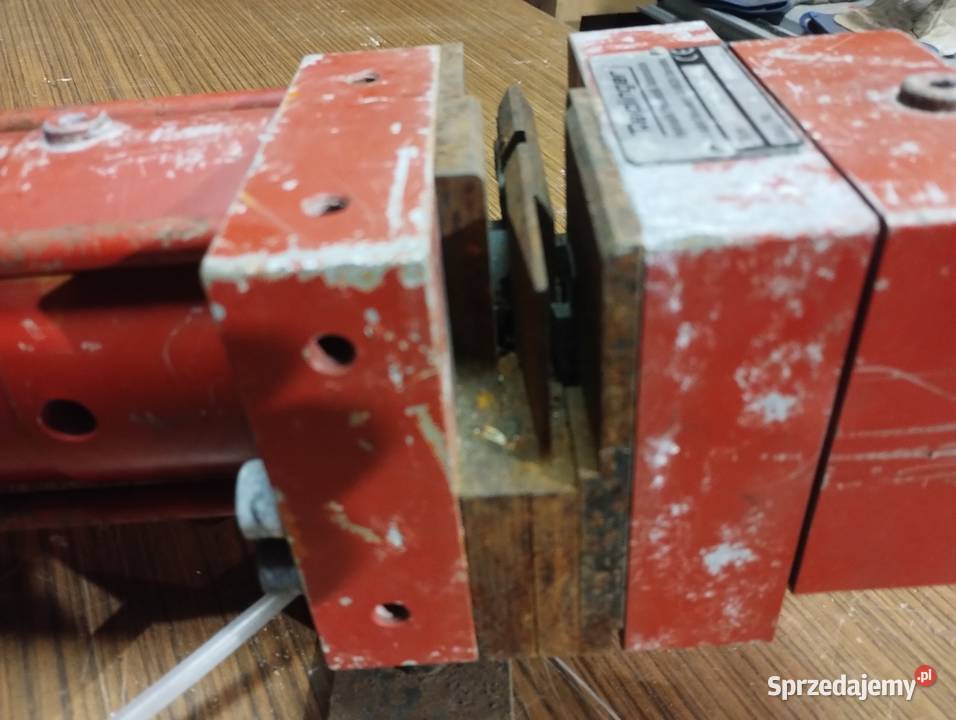 Gilotyna przecinarka do okuć Ustrzyki Dolne sprzedam