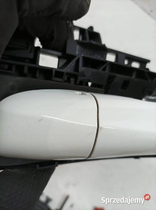 KLAMKA ZEWNĘTRZNA LEWA PRZÓD 149 0987601500 Rok produkcji 2017