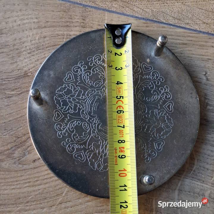 Komplet metalowych podkładek vintage grawerowane Domaszczyn