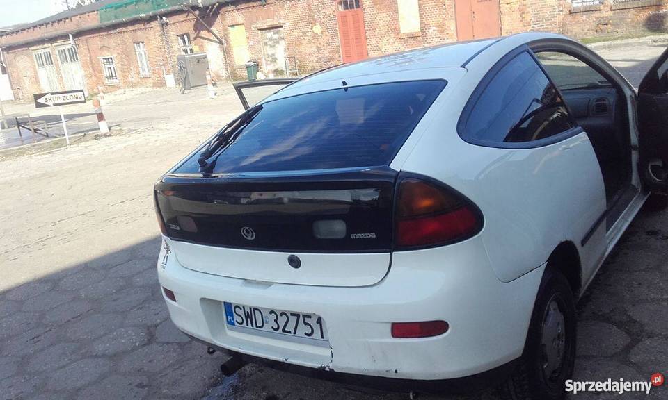 Mazda 323c 13 Benzyna manualna