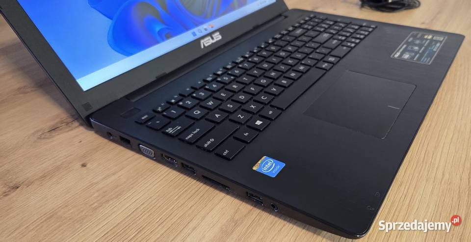 Laptop Asus R515M Intel N2840 8GB ddr3 SSD 128gb Liczba rdzeni 2 Rzeszów sprzedam
