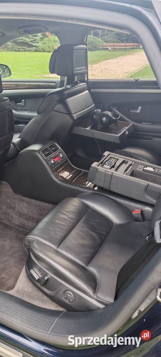 Audi A8 D3 42 350 187000 monitory lodówka stolik Cyców sprzedam