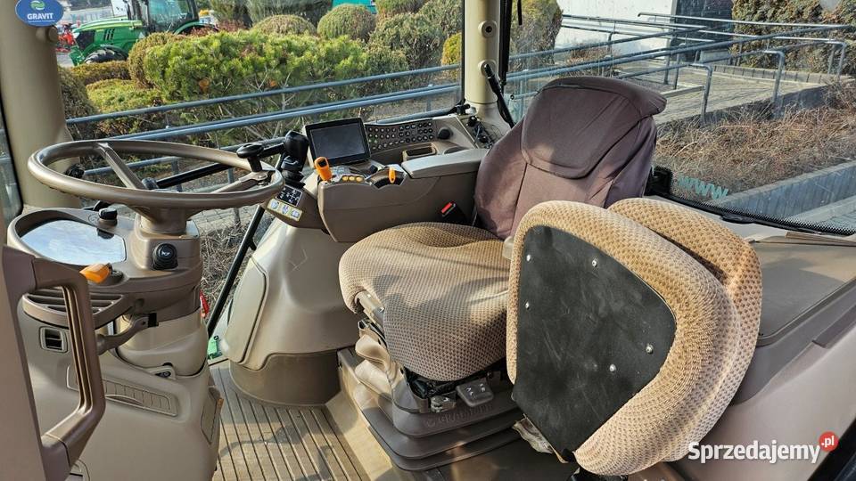 Ciągnik rolniczy John Deere 6215R John Deere lubelskie Jatutów