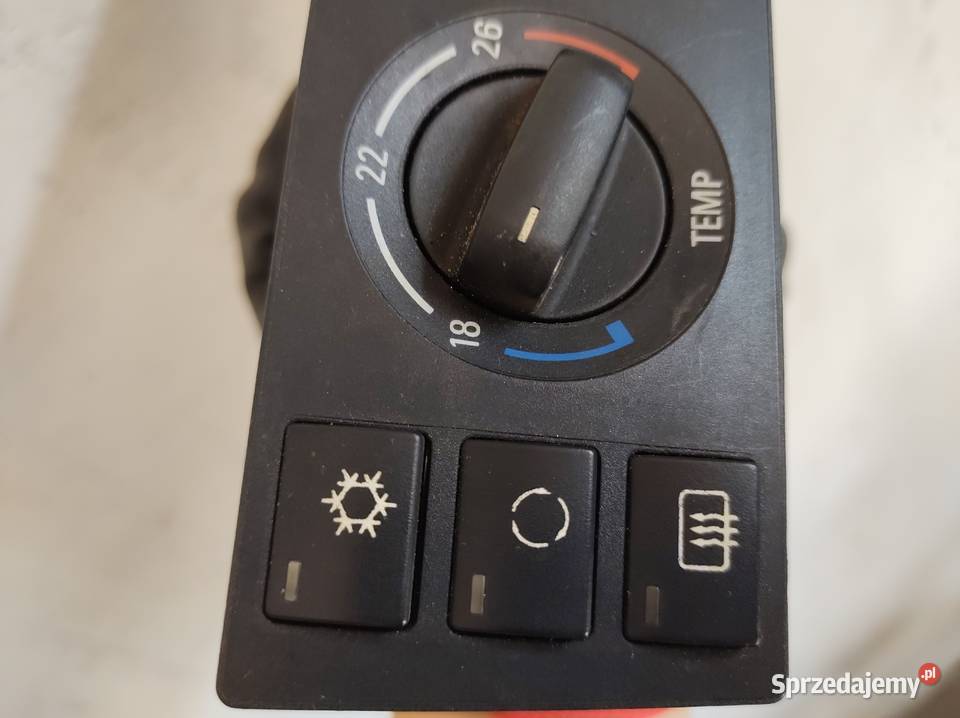 Panel nawiewu klimatyzacji BMW E38 nawiew Chodzież