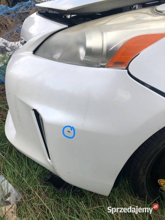Zderzak przedni Toyota Prius Plus Toyota Prius V Poznań
