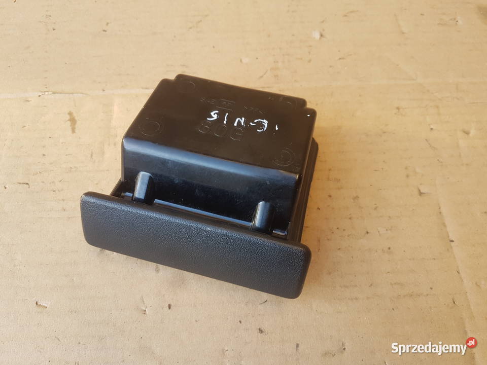 Suzuki Ignis FH 0003 popielniczka osobowe Legnica