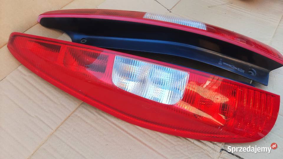 lampa prawa 8330A233 lewa 8330A234 Mitsubishi Lampy tylne Dębno