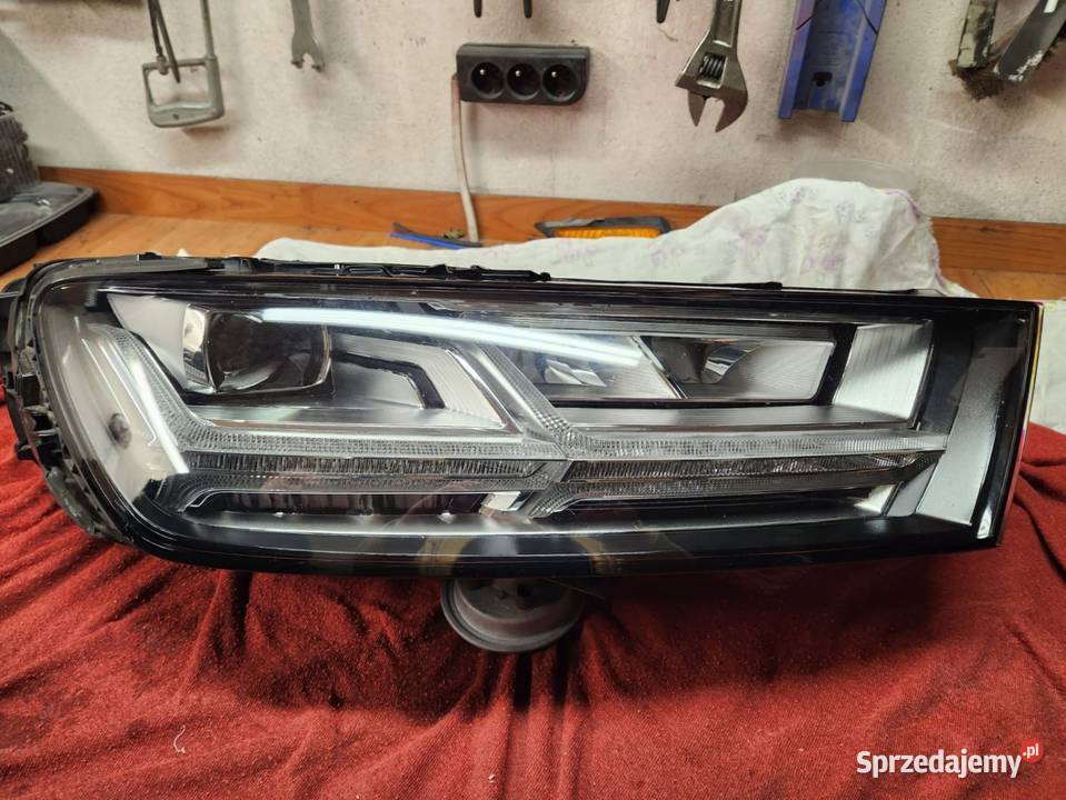 Lampa prawa Audi Q7 Łódź