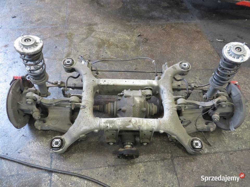 ZAWIESZENIE BELKA OŚ TYLNE TYŁ 30D BMW 6 F06 F12 sprzedam