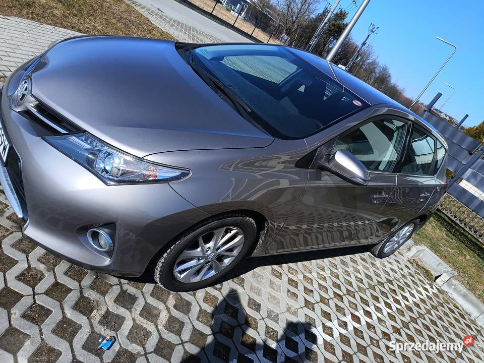 TOYOTA AURIS II 2013r