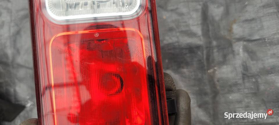 LAMPA TYLNA LEWA ŚWIATŁO COFANIA RENAULT TRAFIC Ruda Śląska sprzedam