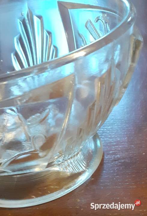 Biała cukiernica z ptaszkami z okresu PRLu Pozostałe