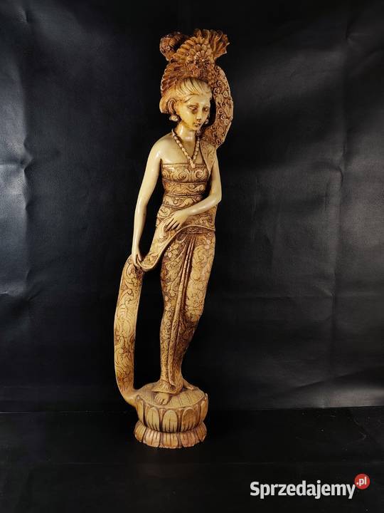 Rzeźba Figura Kobiety W Stroju Orientalnym Poddębice