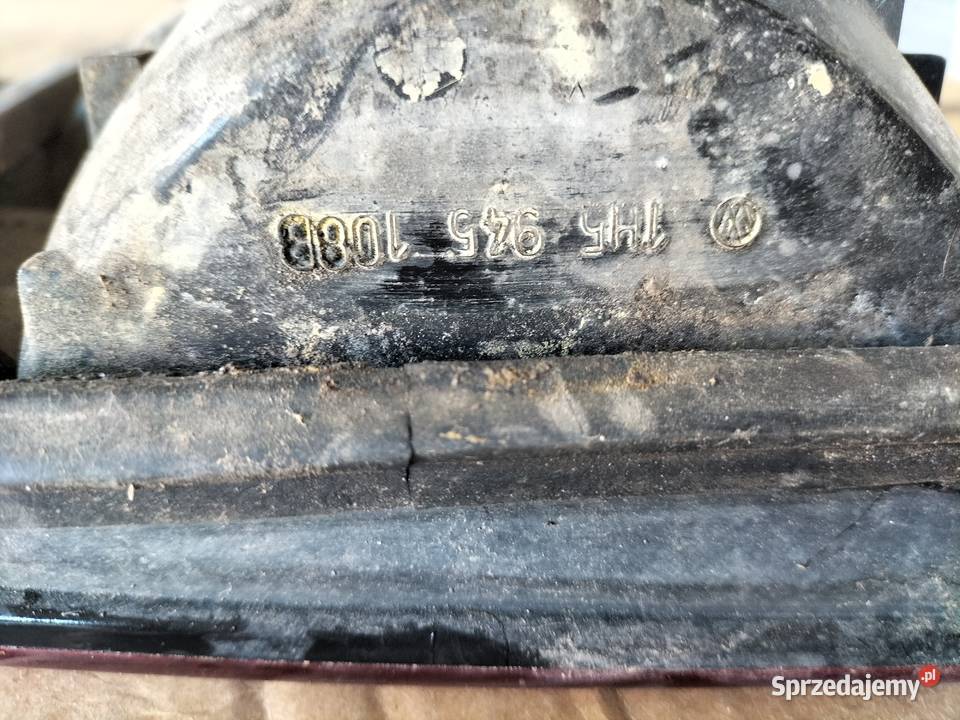 LAMPA TYLNA VW VENTO PRAWA 1H5945108B lampy tylne Oświetlenie Kamień-Kolonia sprzedam