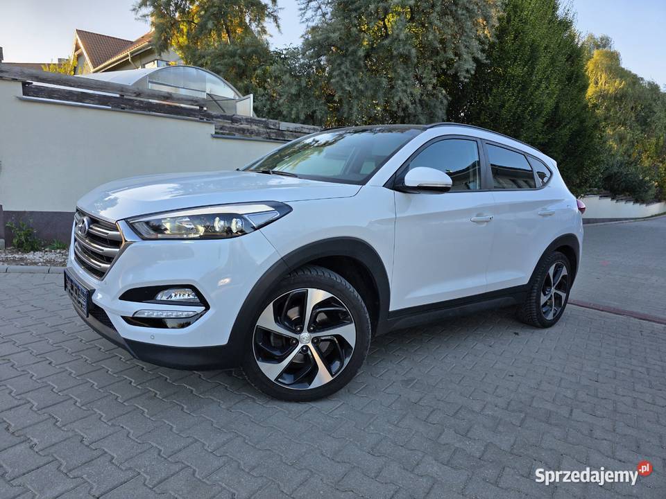 Hyundai Tucson 16T 4x4 automat bezwypadkowy Lublin sprzedam