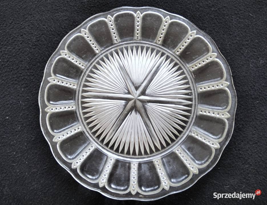 Duży szklany talerz rżnięty patera Ząbkowice PRL Gdańsk