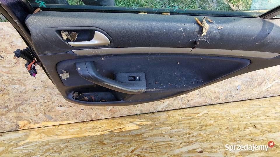 VW GOLF 6 VI KOMBI DRZWI TYŁ TYLNE PRAWE PRAWY Drzwi Słowikowo