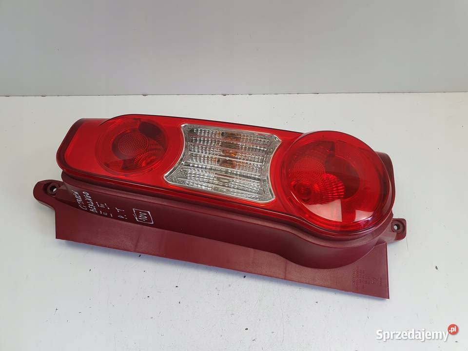 Citroen Berlingo II III 1218r TYLNIA PRAWA LAMPA Rudka