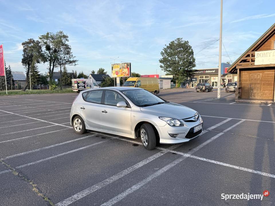 HYUNDAI I30 w ładnym stanie z niskim przebiegiem 1398cm3 i30 Łódź