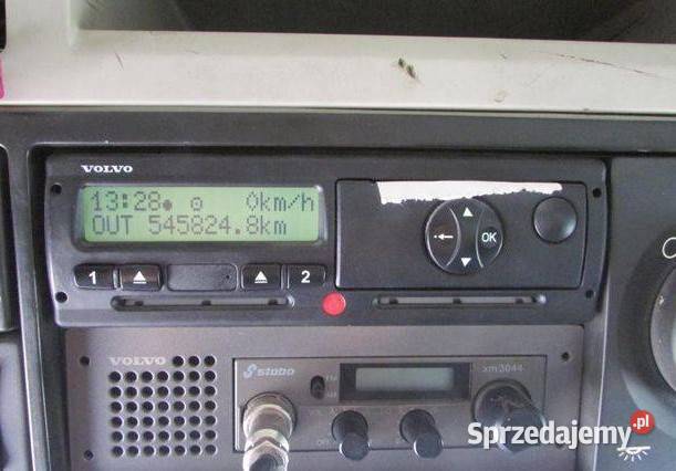 Skrzyniowy skrzynia z tylnym dzwigiem 6x2 Volvo Warszawa