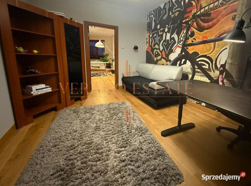 Dom jednorodzinny z 4 sypialniami 256m2