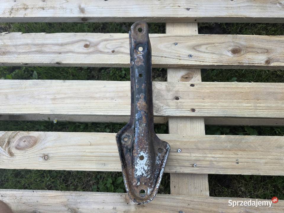 Łapa Wspornik Zawieszenia Silnika A1082410102 Skawina