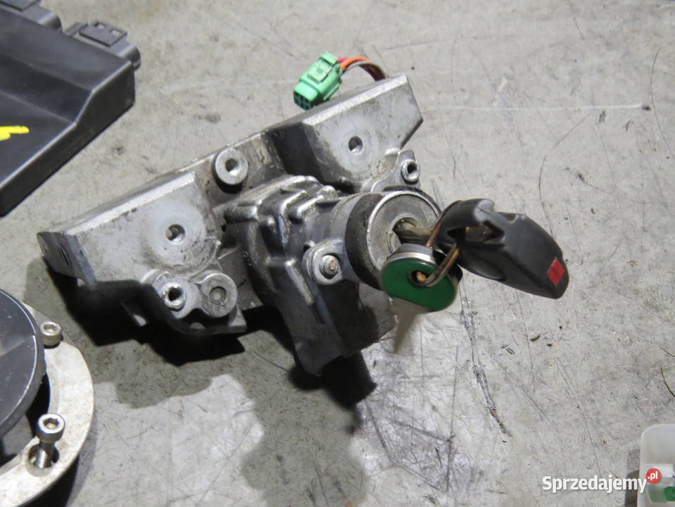 SUZUKI GSR 600 GSR600 K10 STACYJKA MODUŁ KLUCZYK Układ elektryczny, zapłon
