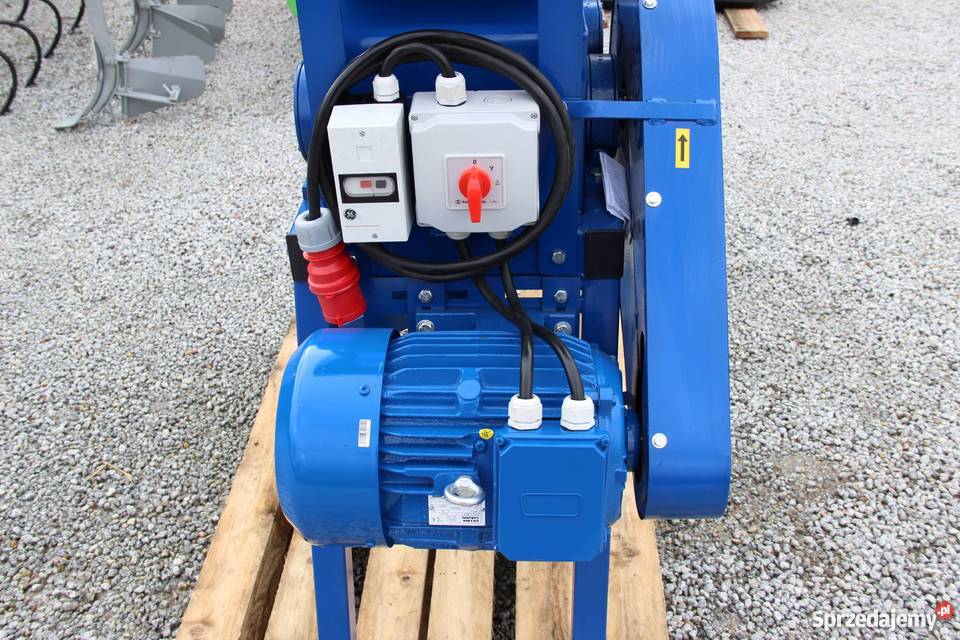 Gniotownik gniotowniki zgniatacz ziarna zboża Rogóźno sprzedam