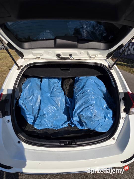 TOYOTA AURIS 2016 14 D4D osoby prywatnej