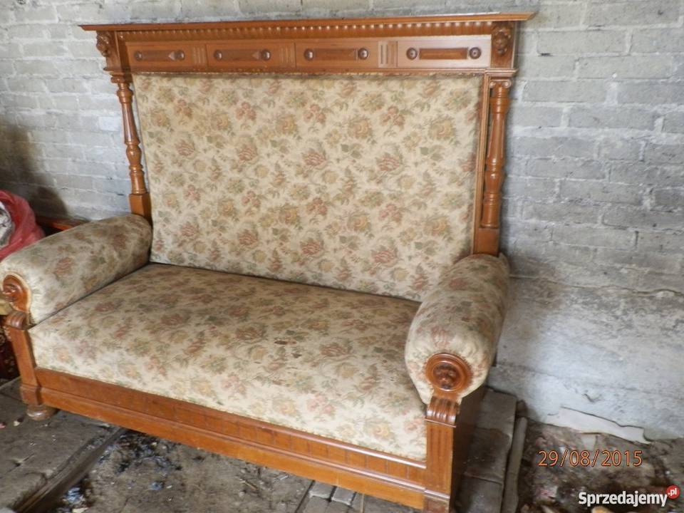Zabytkowa kanapaotomanaantyk Derewiczna