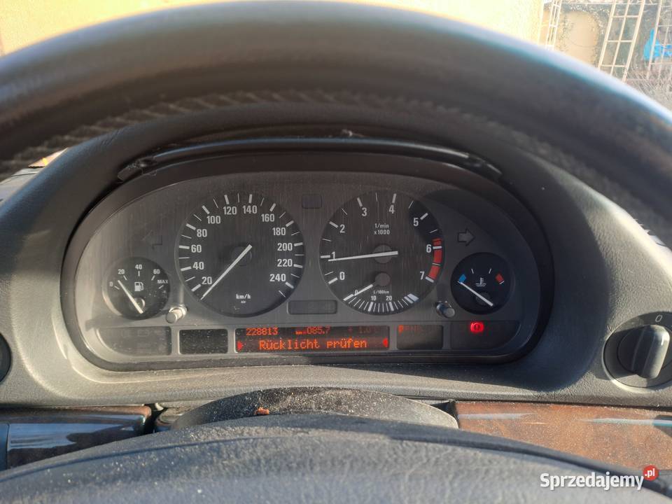 BMWE38 735i V 8 Shadowline