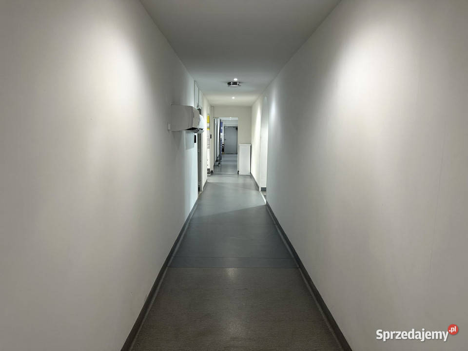 Obiekt handlowomagazynowy 620 m Katowice DK79 A4