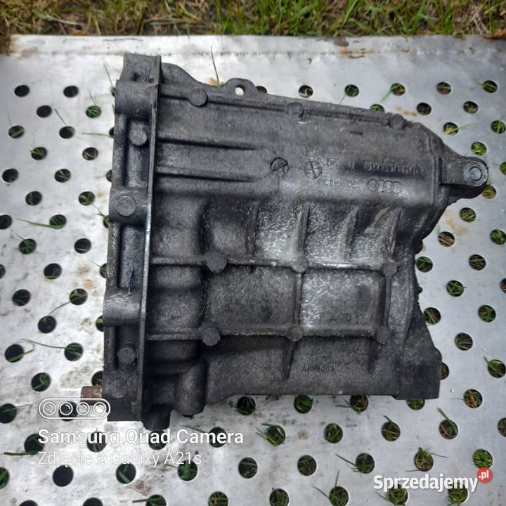 AUDI OBUDOWA SKRZYNI 01X301211tylna osobowe Jastrzębia Góra