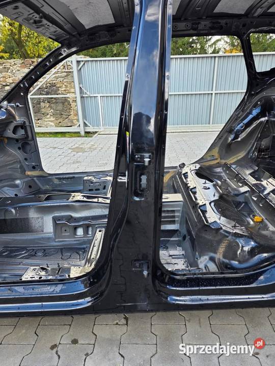 SKODA KAROQ SŁUPEK LEWY LF9R