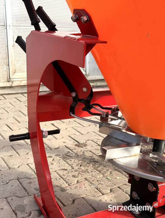 ROZSIEWACZ NAWOZU LEJEK Kłodzko