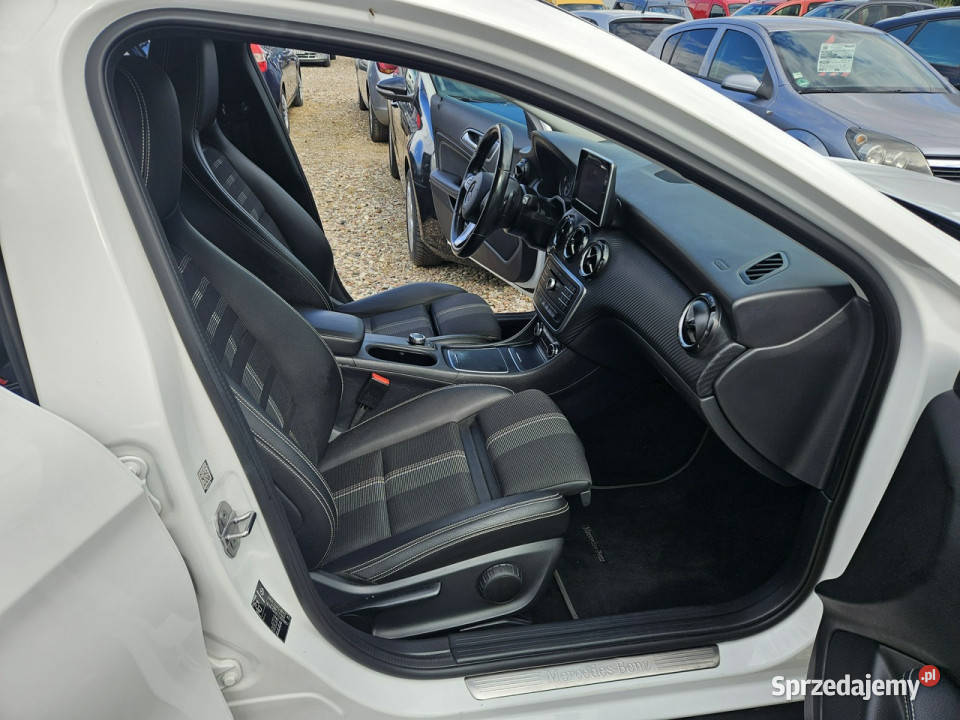 Mercedes GLA 180 Salonowy Zadbany Serwisowany pełny VAT