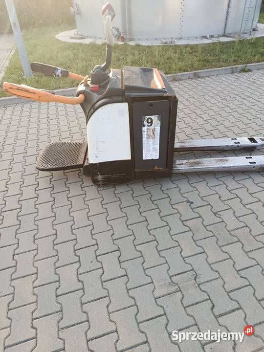 Wózek widłowy CROWN WT3020 łódzkie Daszyna sprzedam