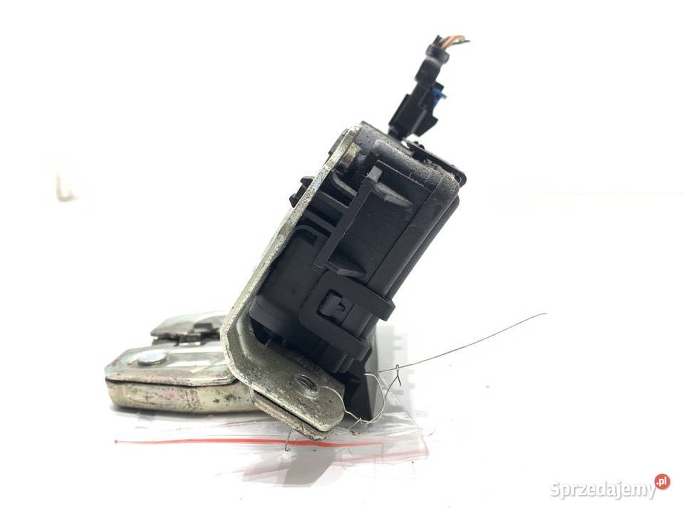 ZAMEK KLAPY TYŁ OPEL ZAFIRA B Hatchback 13117285